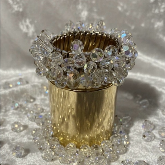 Elegant Crystal Stretch Bracelet Size 6to6 1/2 - Picture 3 of 3